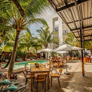 Hostel Che & Bar